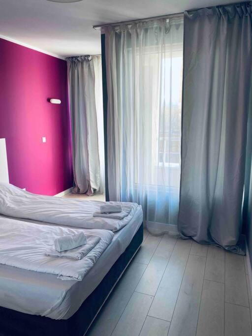 Magenta With Free Wifi Apartment